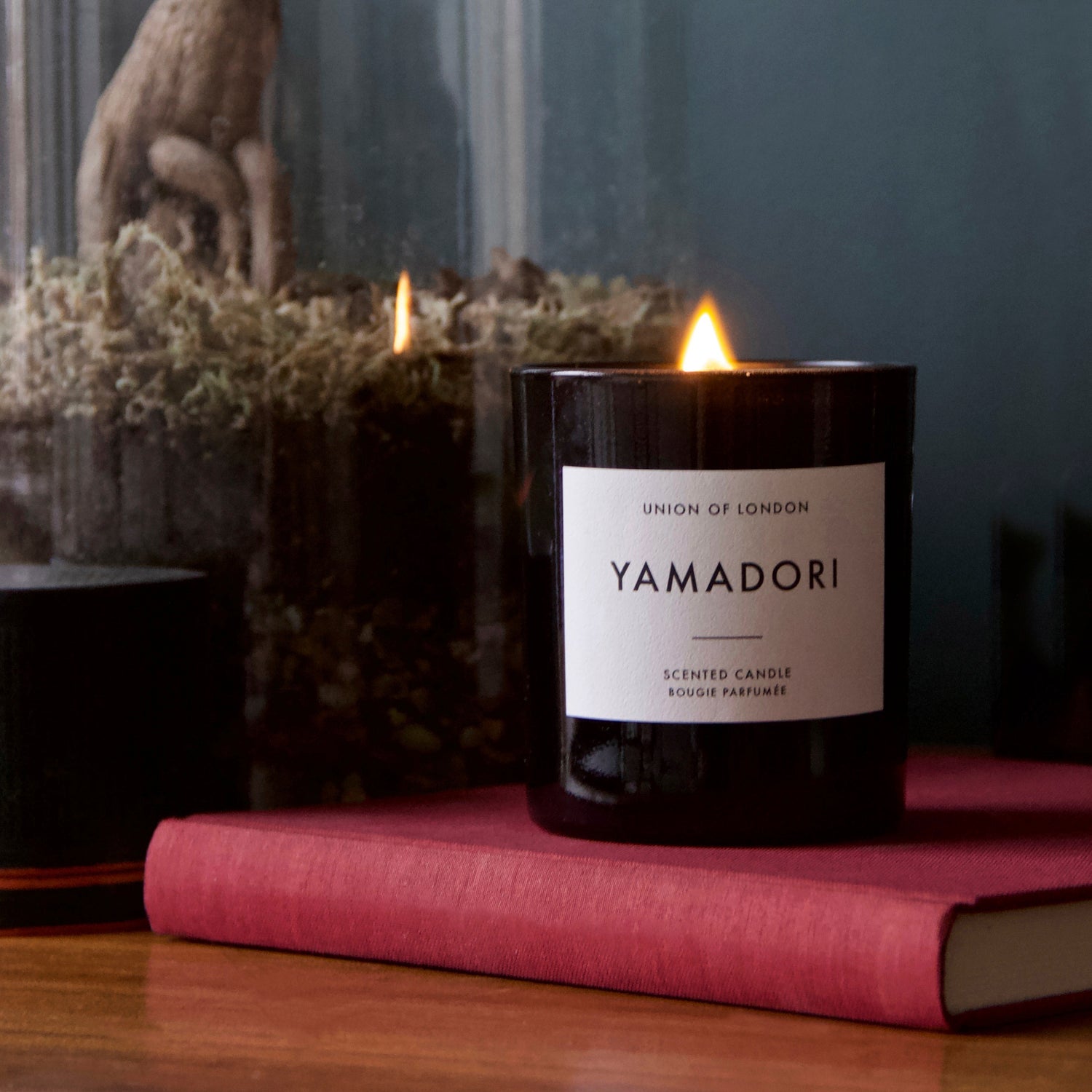 Yamadori 'Exotic Captivating' Large Black Candle, 235g