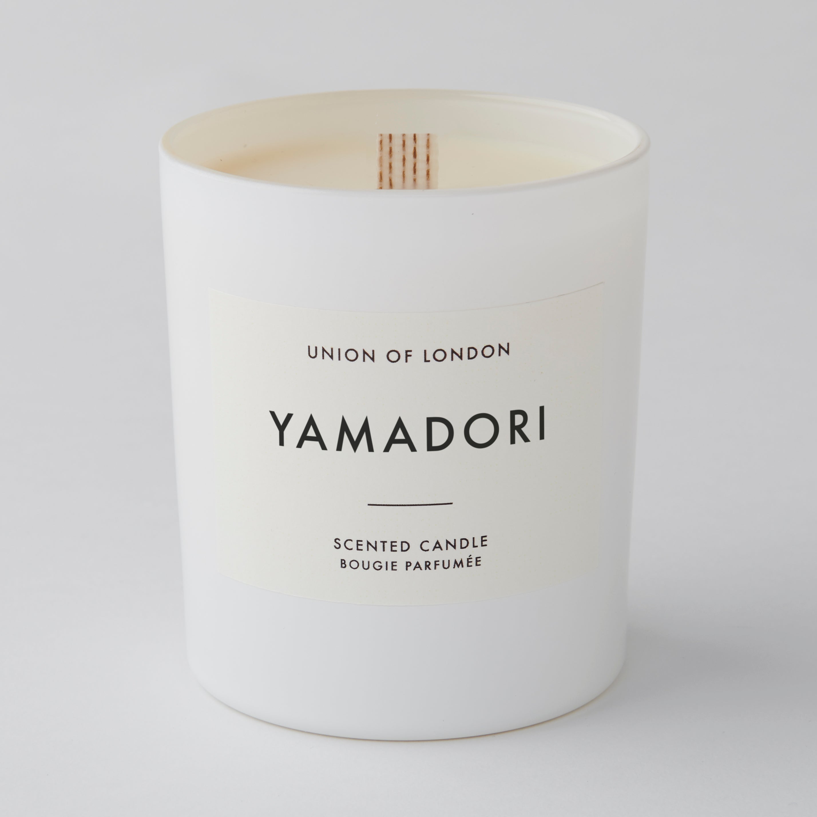 Yamadori 'Exotic Captivating' Large White Candle, 235g