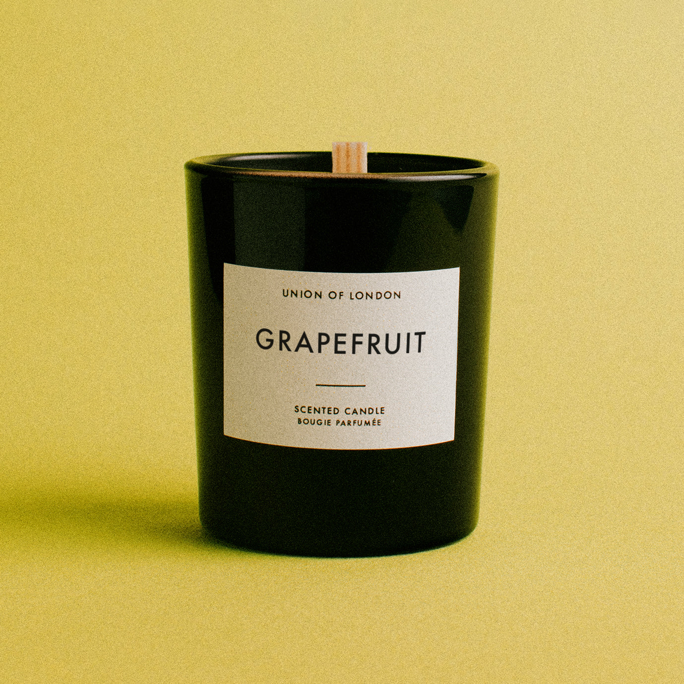 Grapefruit 'Bright Invigorating' Small Black Candle, 75g