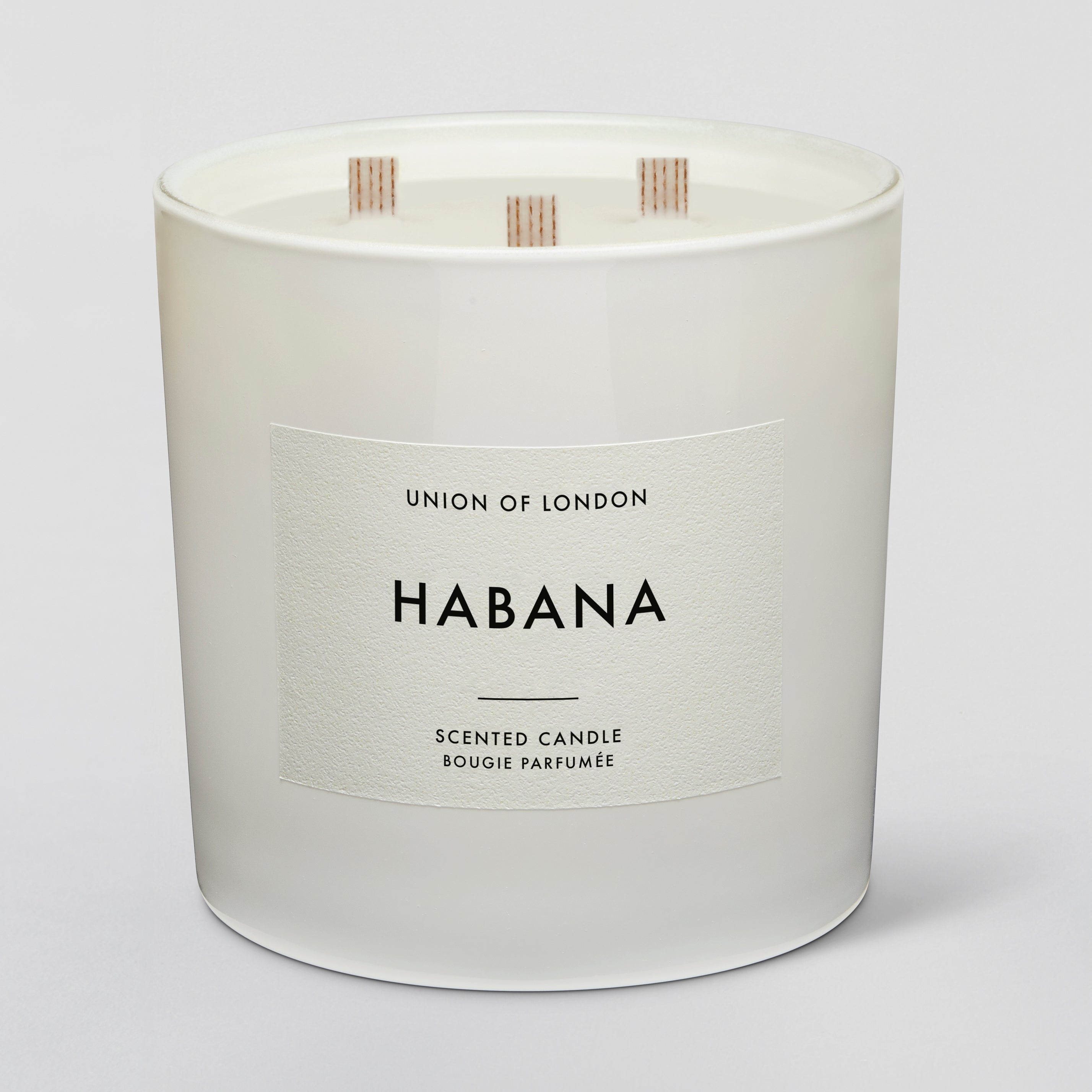 Habana ‘Captivating Smoky’ Triple Wick White Candle, 730g