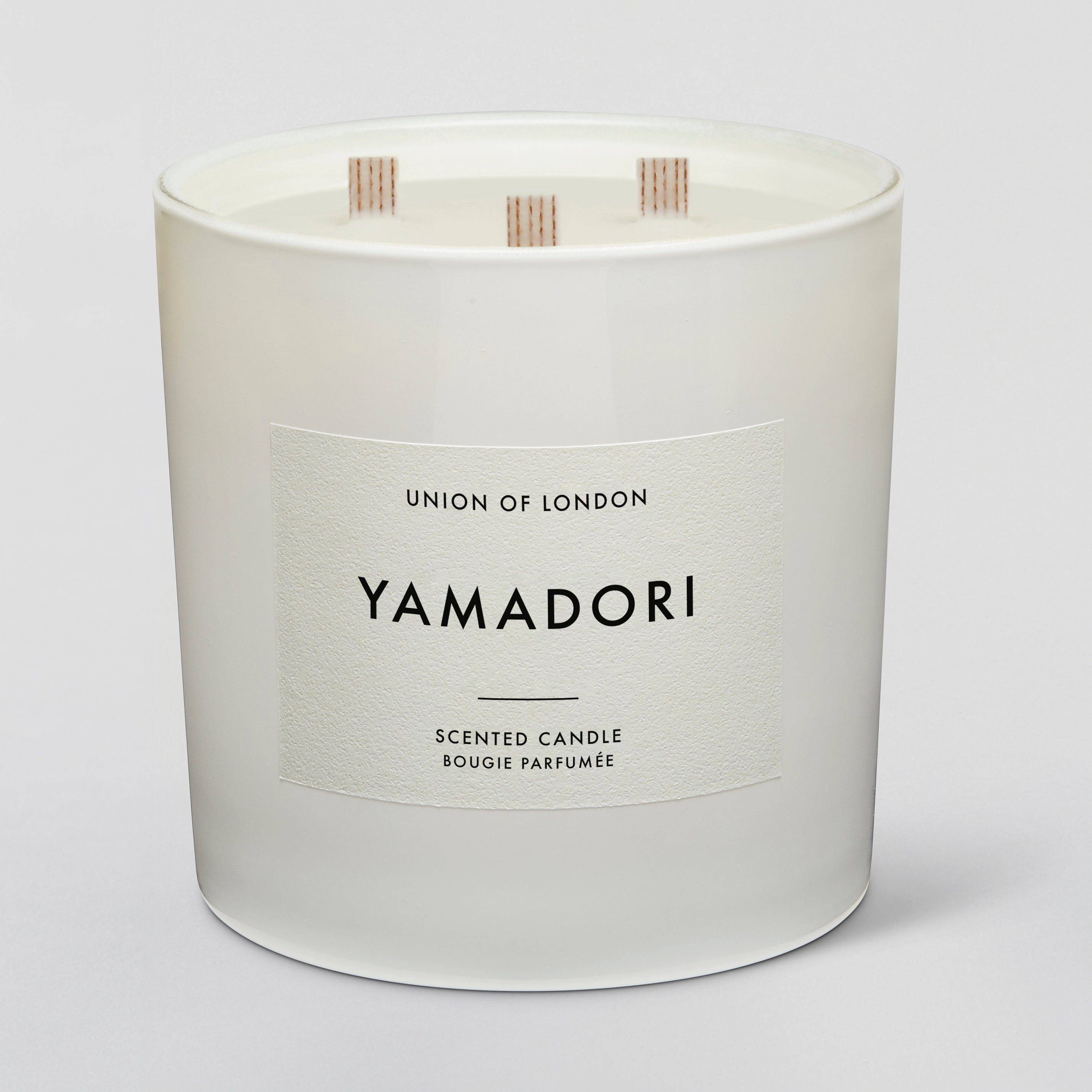 Yamadori 'Exotic Captivating' Triple Wick White Candle, 730g